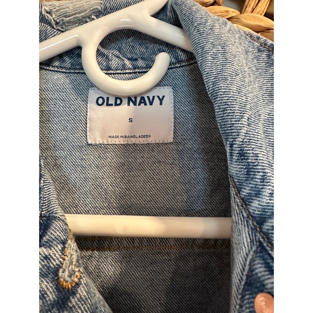 Old Navy Womens Distressed Light Wash Denim Trucker Jacket Blue Small - Picture 2 of 5